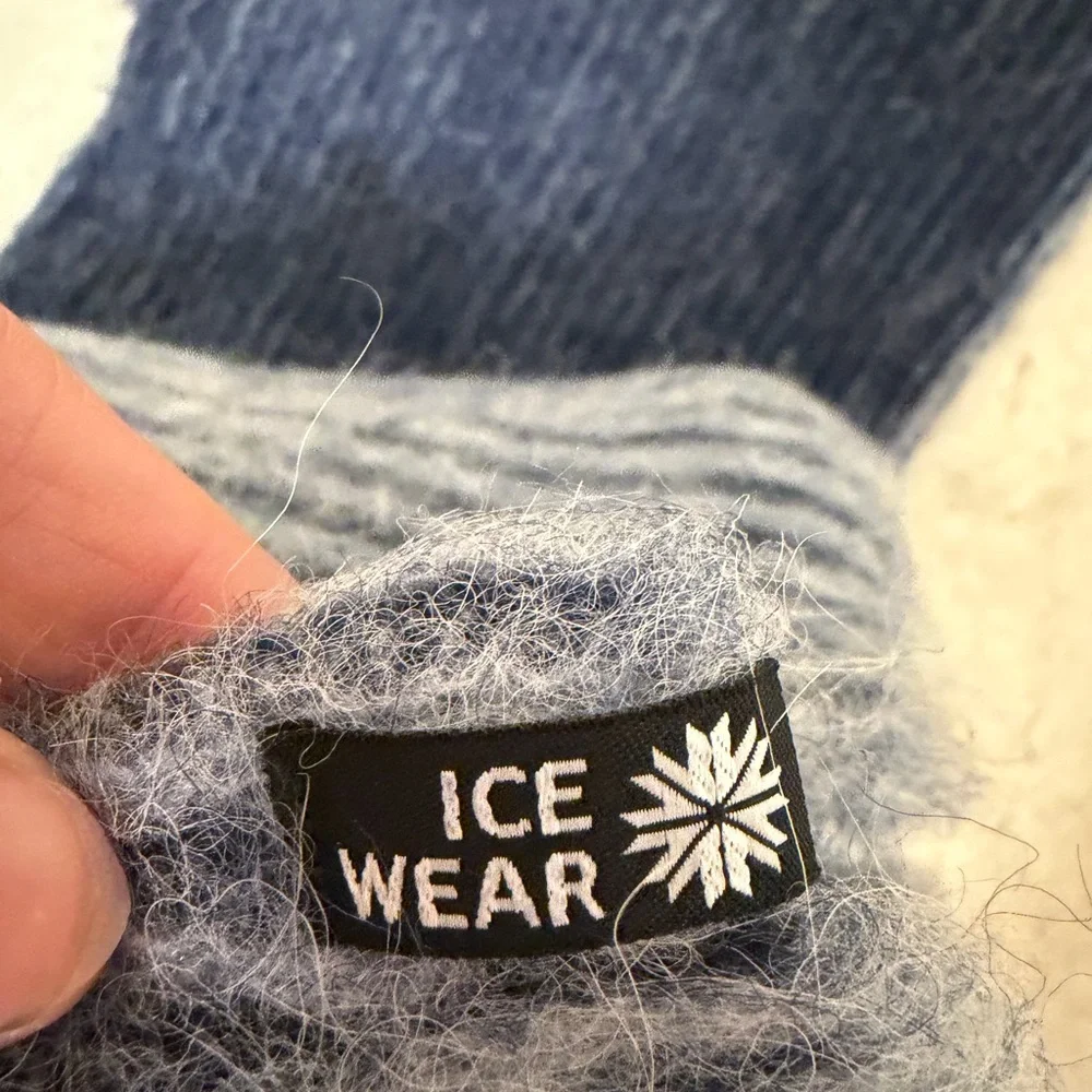 Elegant Blue Knit Snood and Hat Set Made Of Icelandic Wool 💙 - Picture 10 of 15